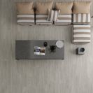 qymh78bi6970_bavaro_4_g_ambiente_bavaro_gris_22_5x90_salon_picado_sz7.jpg