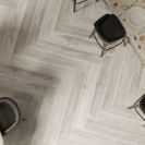qymh1708bi23167_ronin_01_ambiente_detalle_ronin_almond_20x120_restaurante_picado_sz8.jpg